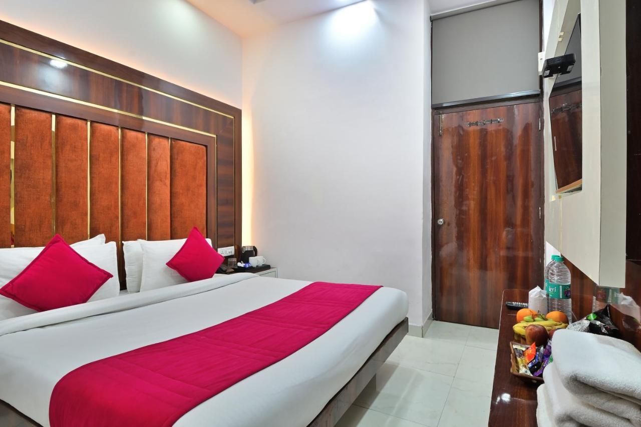 Hotel Star Villa - Budget Friendly Нью-Делі Екстер'єр фото
